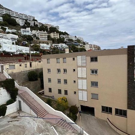 Apartamento Tres Habitaciones Con Vistas Al Mar En Roses Extérieur photo