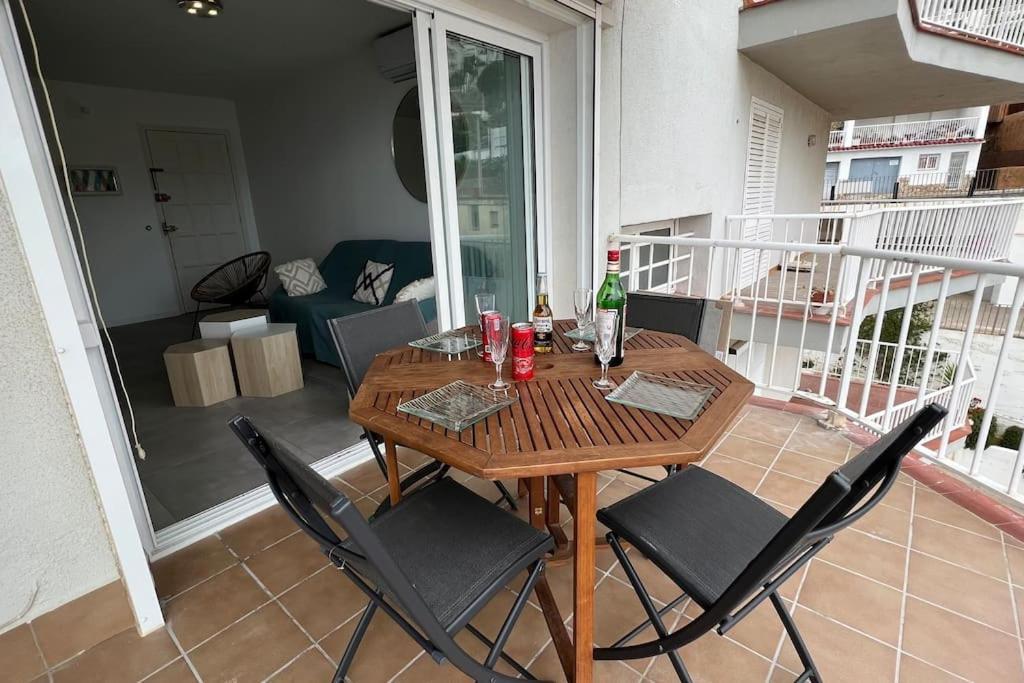 Apartamento Tres Habitaciones Con Vistas Al Mar En Roses Extérieur photo