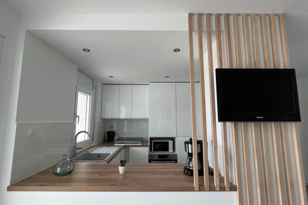 Apartamento Tres Habitaciones Con Vistas Al Mar En Roses Extérieur photo