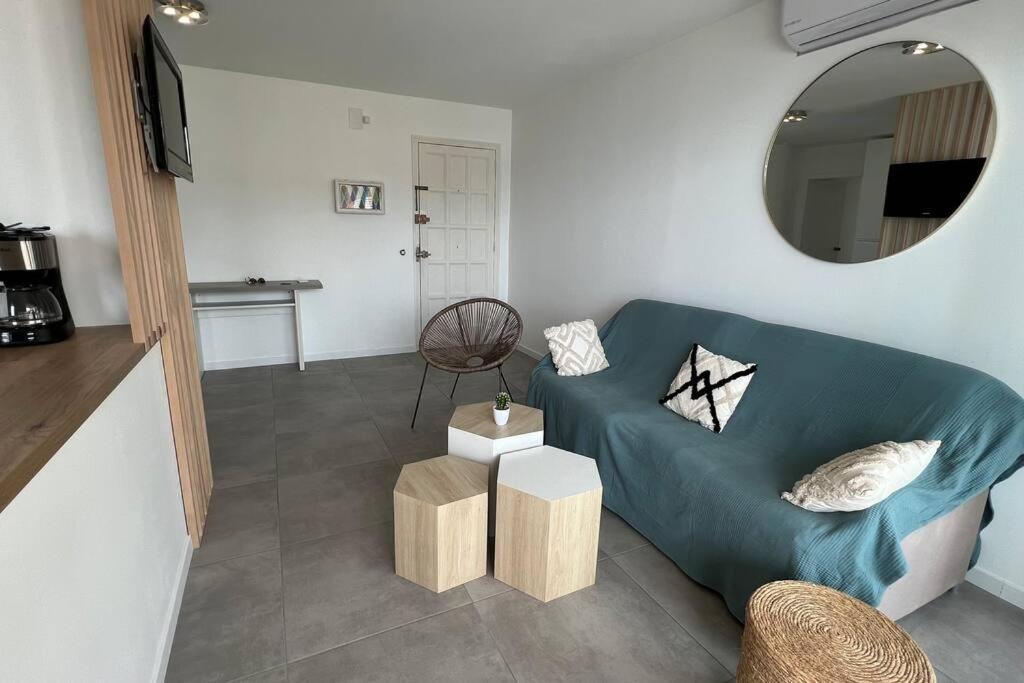 Apartamento Tres Habitaciones Con Vistas Al Mar En Roses Extérieur photo