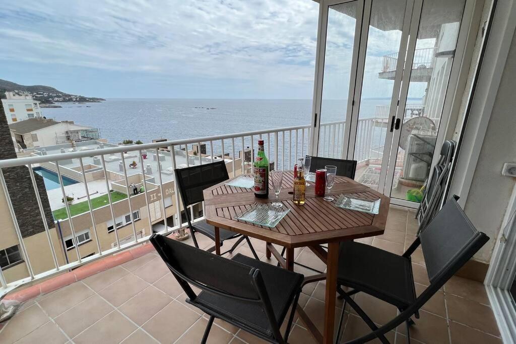 Apartamento Tres Habitaciones Con Vistas Al Mar En Roses Extérieur photo