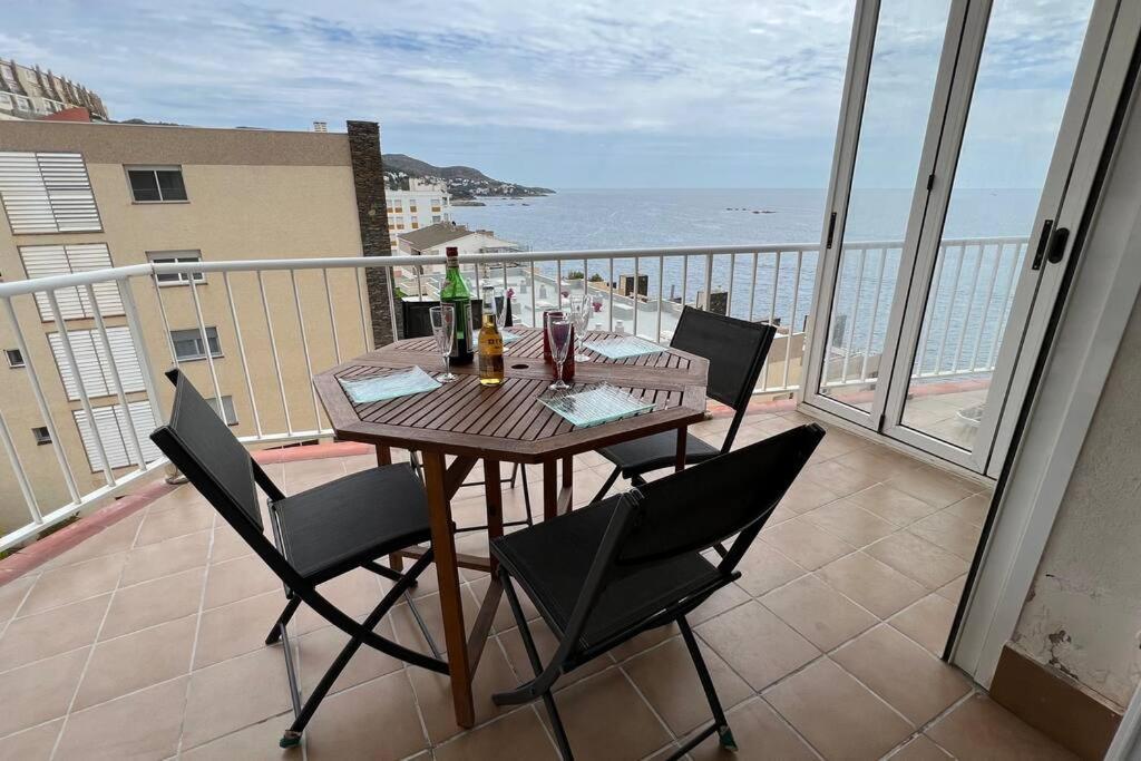 Apartamento Tres Habitaciones Con Vistas Al Mar En Roses Extérieur photo